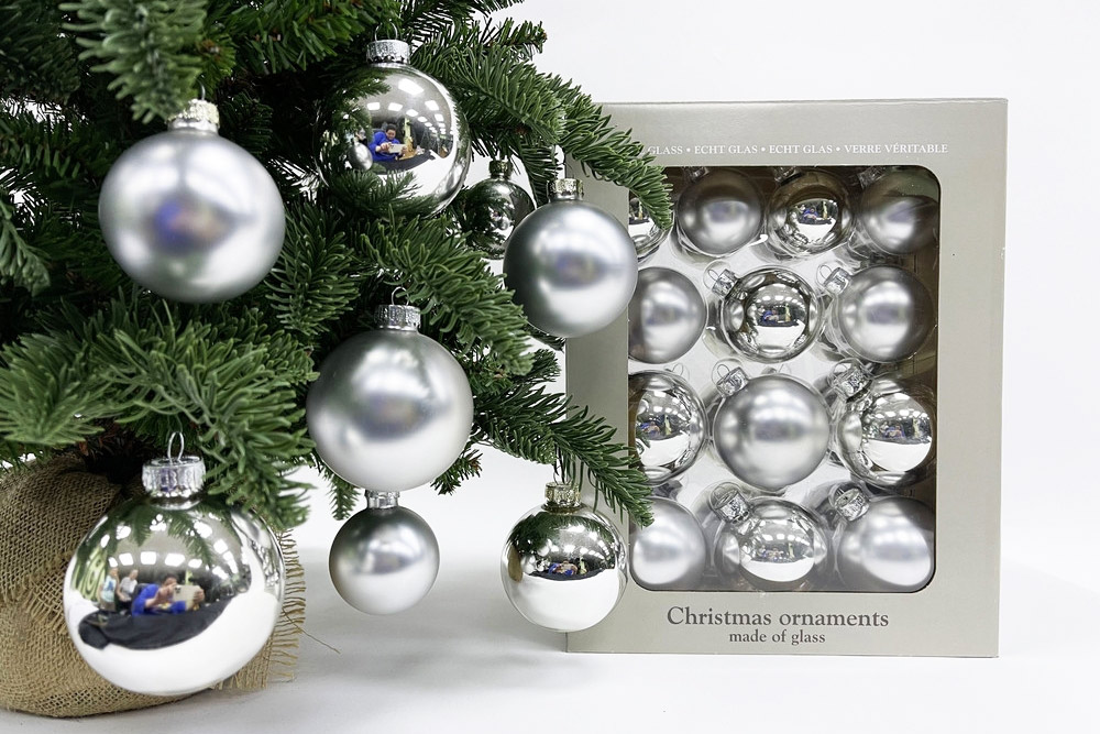  стеклянных шаров 26 шт цвет Серебро  игрушки для новогодней .